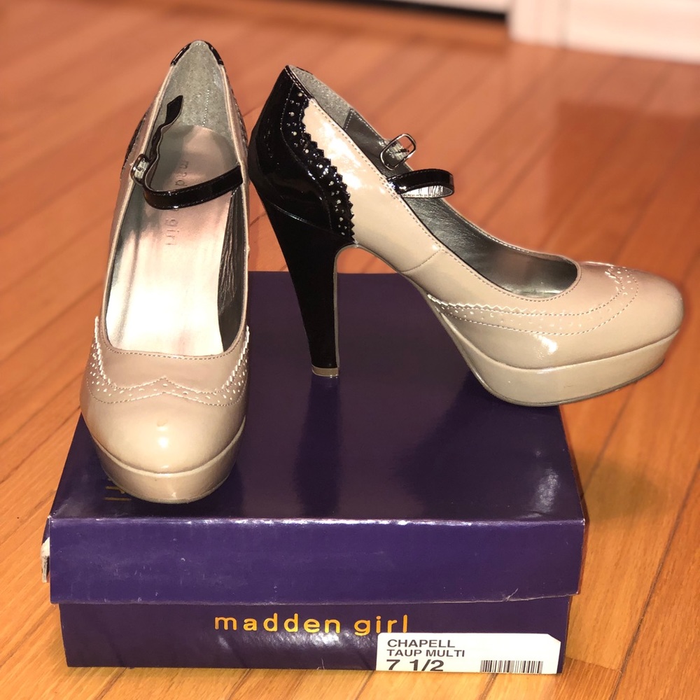 Women’s shoes